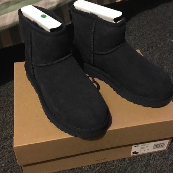 New Ugg classic mini II boot - Picture 6 of 9